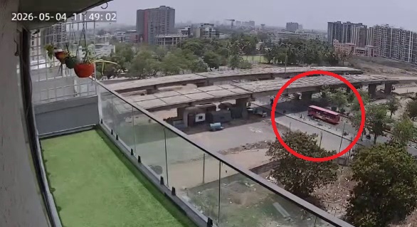 એસટી બસ ચાલકે  વિદ્યાર્થિનીને કચડતા મોત
