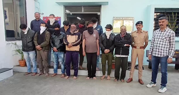 દુલ્હા બનતા પહેલા નવાઝભાઈ આરોપી : જાણો રાંદેરની આ ઘટના શું છે