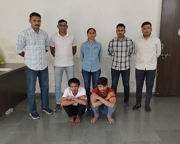 કતારગામ પોલીસે ક્લીનીકનુ શટર ઉંચુ કરી ચોરી કરતી ગેંગને ઝડપી પાડી