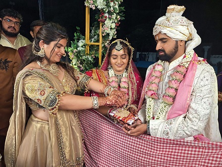 મોટી દીકરીના લગ્નની જવતલ વિધિ નાની દીકરી પાસે કરાવતા લગ્ન ચર્ચામાં આવ્યા